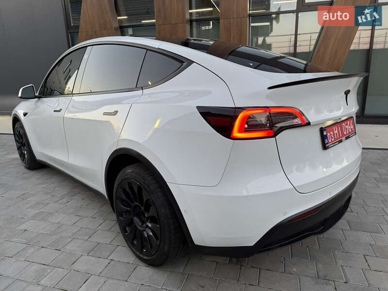 Позашляховик / Кросовер Tesla Model Y 2021 в Луцьку