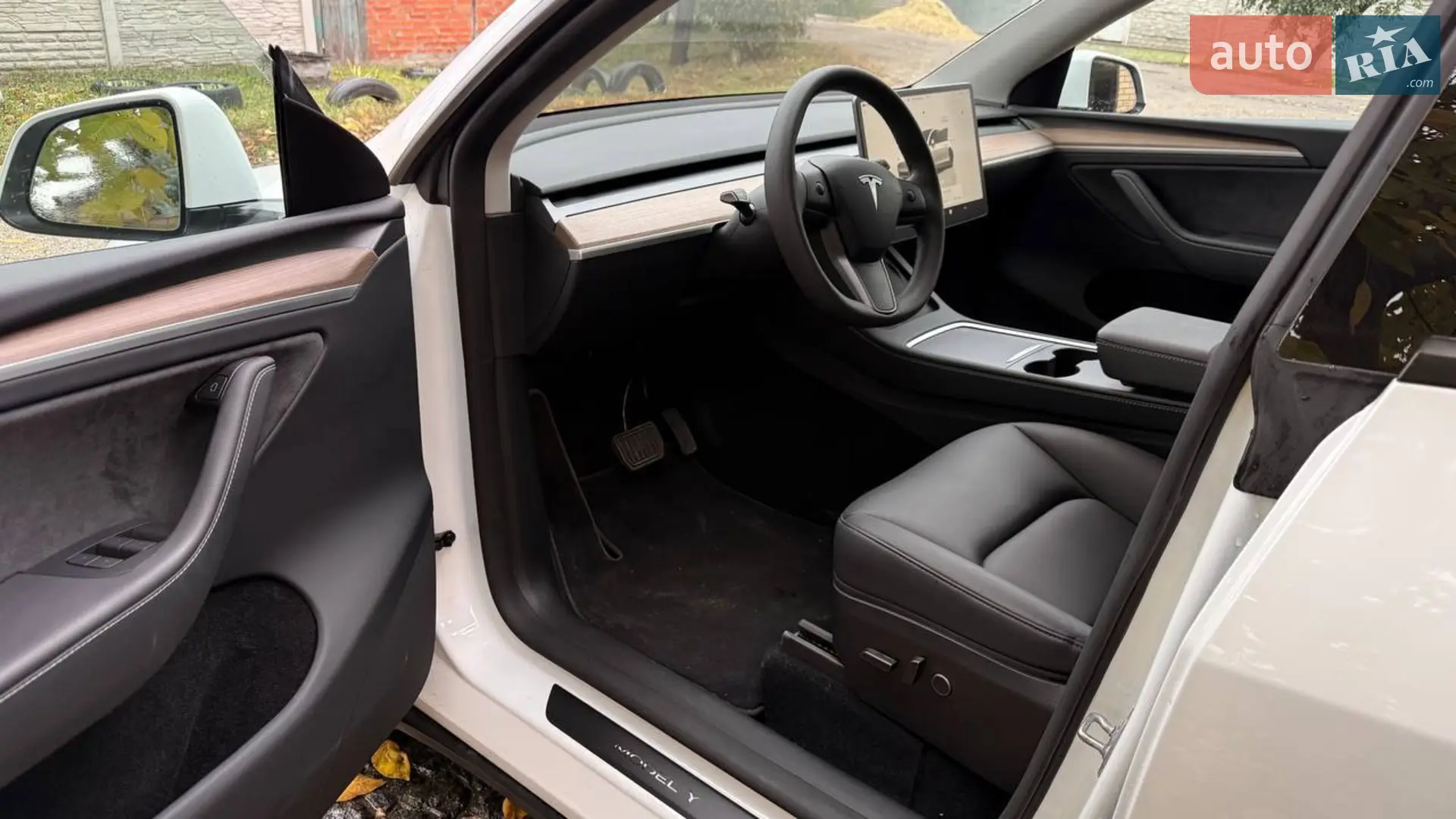 2024 Tesla Model Y - мініатюра 2
