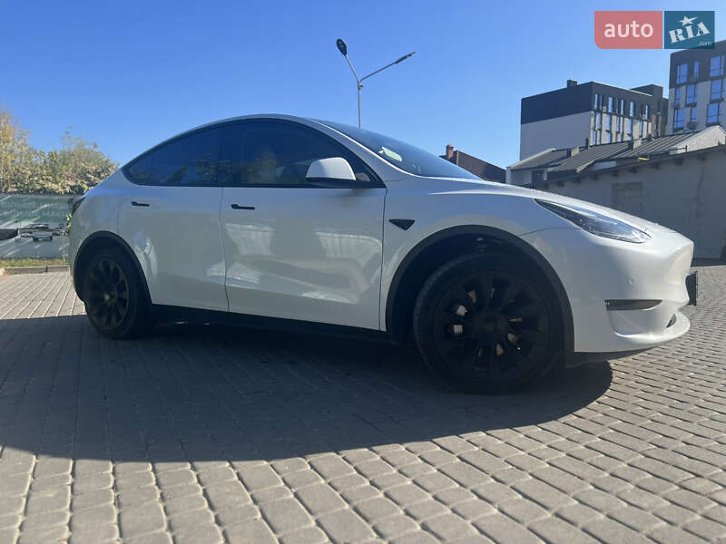 Внедорожник / Кроссовер Tesla Model Y 2022 в Ивано-Франковске