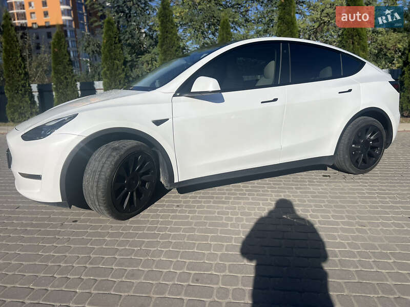 Внедорожник / Кроссовер Tesla Model Y 2022 в Ивано-Франковске