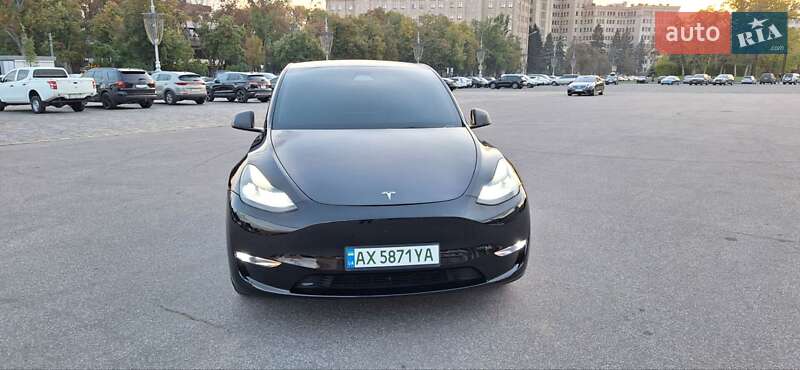 Внедорожник / Кроссовер Tesla Model Y 2023 в 