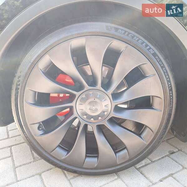 Позашляховик / Кросовер Tesla Model Y 2023 в Харкові фото 13 Позашляховик / Кросовер Tesla Model Y 2023 в Харкові