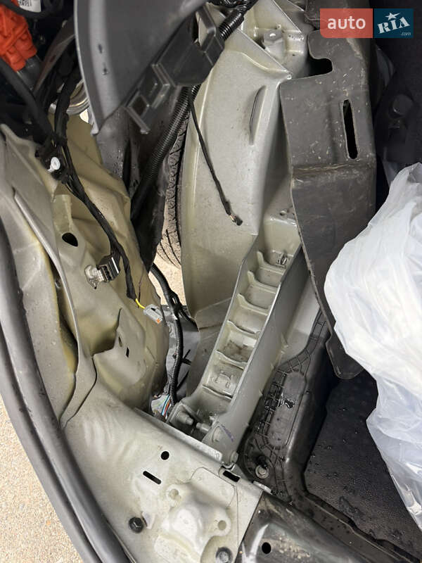 Внедорожник / Кроссовер Tesla Model Y 2023 в Киеве фото 12 Внедорожник / Кроссовер Tesla Model Y 2023 в Киеве