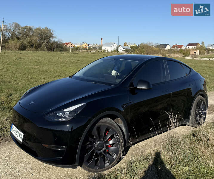 Позашляховик / Кросовер Tesla Model Y 2022 в Тернополі