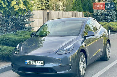 Позашляховик / Кросовер Tesla Model Y 2023 в  фото 3 Позашляховик / Кросовер Tesla Model Y 2023 в