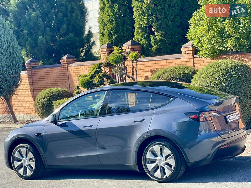Позашляховик / Кросовер Tesla Model Y 2023 в Дніпрі фото 10 Позашляховик / Кросовер Tesla Model Y 2023 в Дніпрі