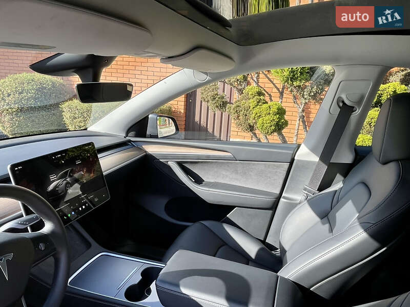 Позашляховик / Кросовер Tesla Model Y 2023 в Дніпрі фото 20 Позашляховик / Кросовер Tesla Model Y 2023 в Дніпрі