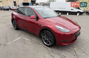 Внедорожник / Кроссовер Tesla Model Y 2024 в 