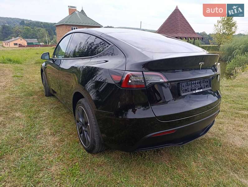 Внедорожник / Кроссовер Tesla Model Y 2024 в Черновцах