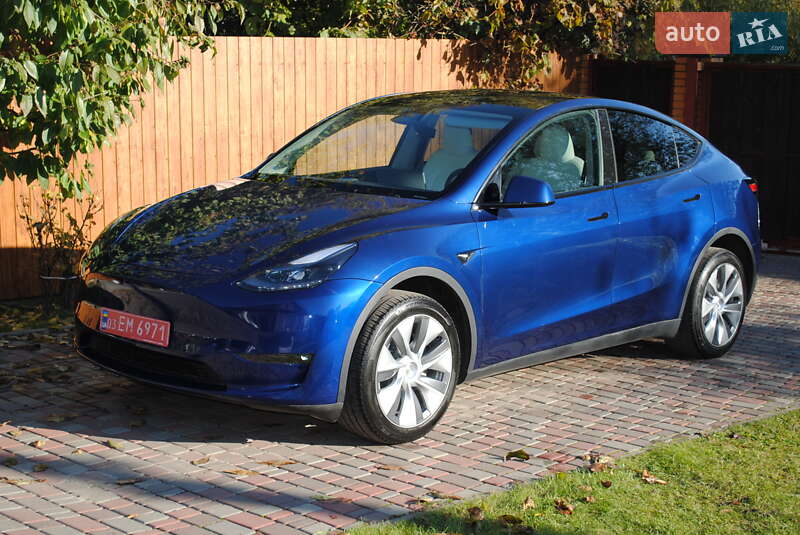 Внедорожник / Кроссовер Tesla Model Y 2024 в Луцке