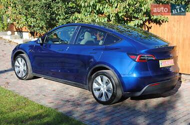 Внедорожник / Кроссовер Tesla Model Y 2024 в 