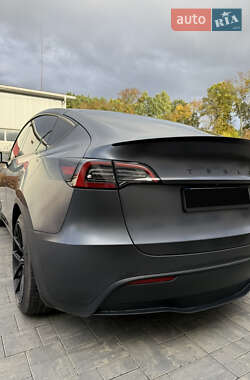 Внедорожник / Кроссовер Tesla Model Y 2021 в 