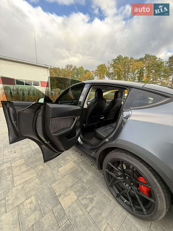 Внедорожник / Кроссовер Tesla Model Y 2021 в Луцке фото 16 Внедорожник / Кроссовер Tesla Model Y 2021 в Луцке