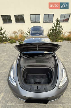 Внедорожник / Кроссовер Tesla Model Y 2021 в 
