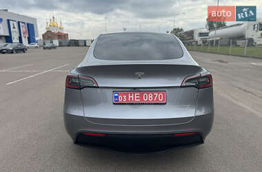 Позашляховик / Кросовер Tesla Model Y 2024 в 