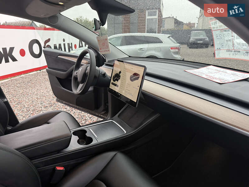 Позашляховик / Кросовер Tesla Model Y 2023 в Переяславі фото 26 Позашляховик / Кросовер Tesla Model Y 2023 в Переяславі