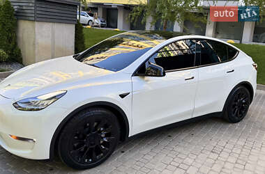 Внедорожник / Кроссовер Tesla Model Y 2021 в 