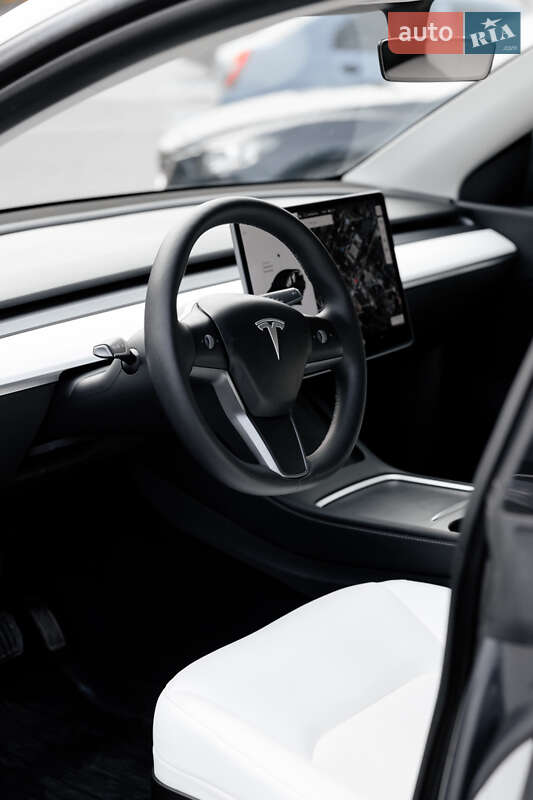 Внедорожник / Кроссовер Tesla Model Y 2022 в Луцке