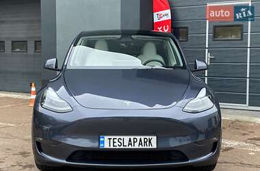 Позашляховик / Кросовер Tesla Model Y 2023 в 