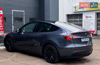 Позашляховик / Кросовер Tesla Model Y 2023 в 