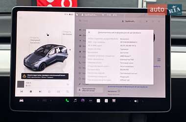 Позашляховик / Кросовер Tesla Model Y 2023 в 