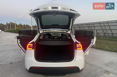 Внедорожник / Кроссовер Tesla Model Y 2023 в 