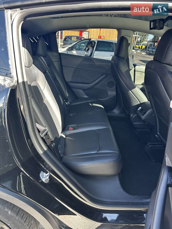 Внедорожник / Кроссовер Tesla Model Y 2020 в Днепре