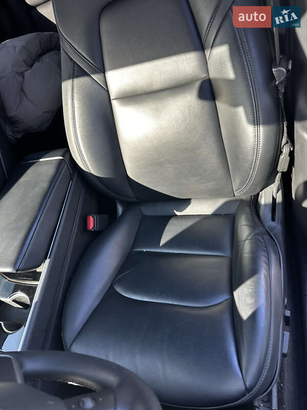 Внедорожник / Кроссовер Tesla Model Y 2020 в Днепре