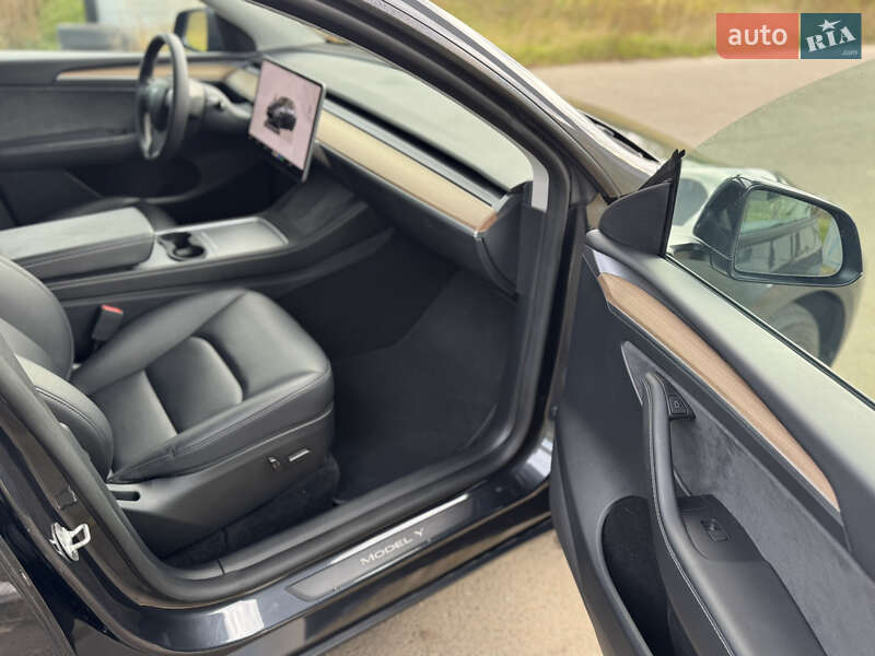 Внедорожник / Кроссовер Tesla Model Y 2024 в Киеве фото 17 Внедорожник / Кроссовер Tesla Model Y 2024 в Киеве