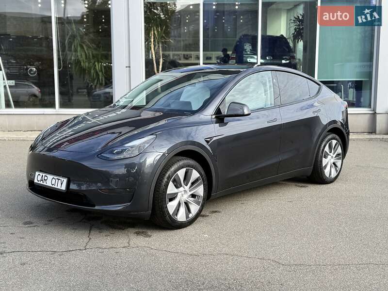 Позашляховик / Кросовер Tesla Model Y 2024 в Києві фото 3 Позашляховик / Кросовер Tesla Model Y 2024 в Києві