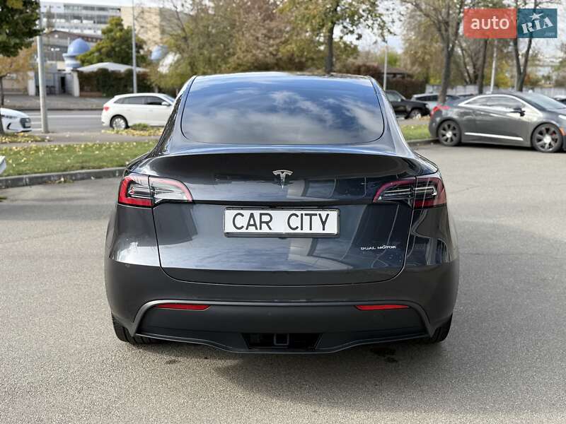 Позашляховик / Кросовер Tesla Model Y 2024 в Києві фото 6 Позашляховик / Кросовер Tesla Model Y 2024 в Києві