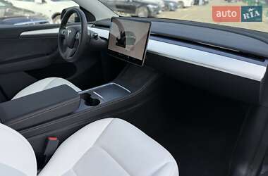 Внедорожник / Кроссовер Tesla Model Y 2024 в 