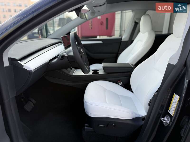 Позашляховик / Кросовер Tesla Model Y 2024 в Києві фото 16 Позашляховик / Кросовер Tesla Model Y 2024 в Києві