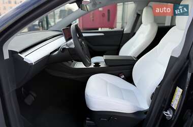 Внедорожник / Кроссовер Tesla Model Y 2024 в 