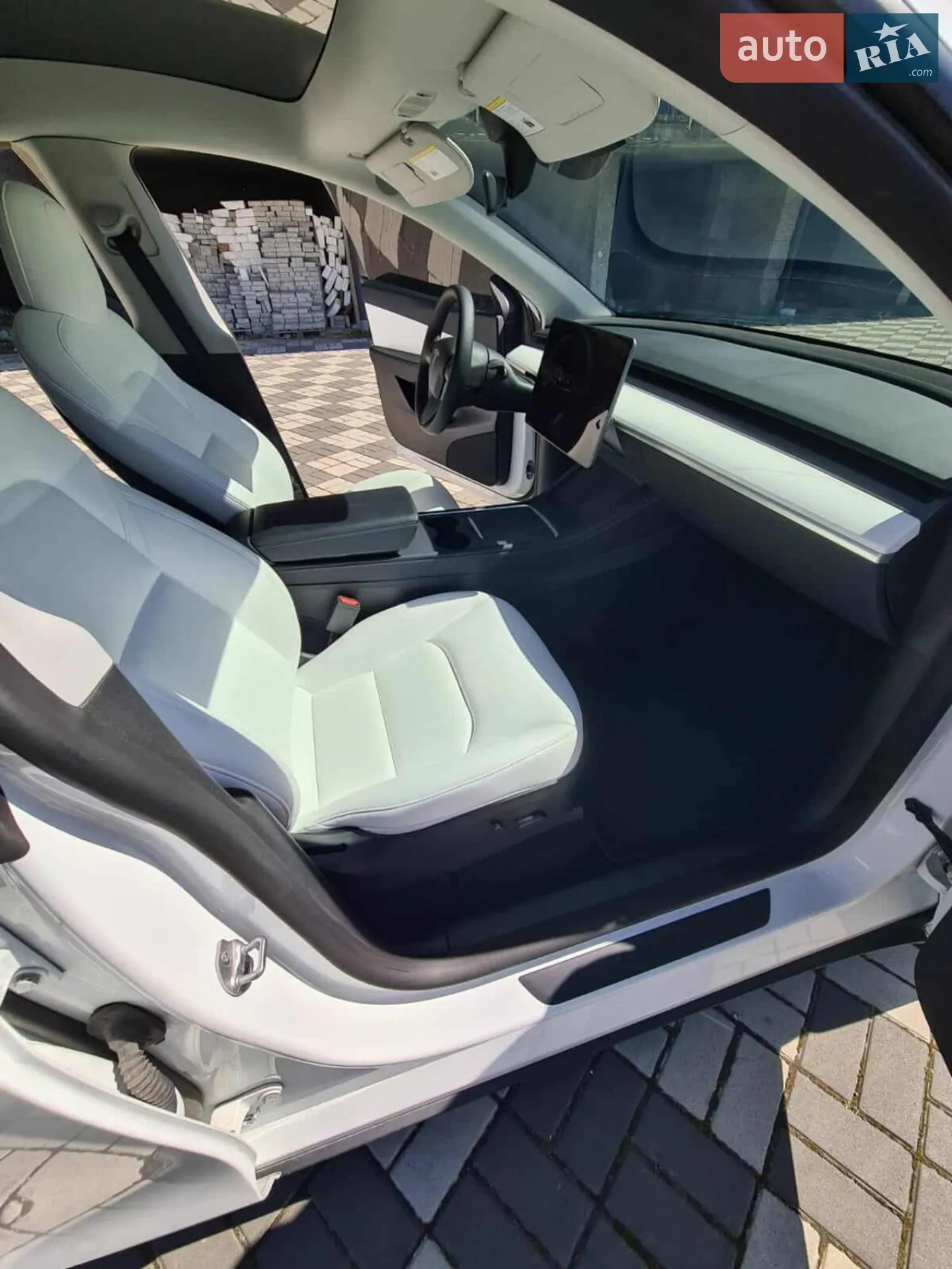 2022 Tesla Model Y - мініатюра 8