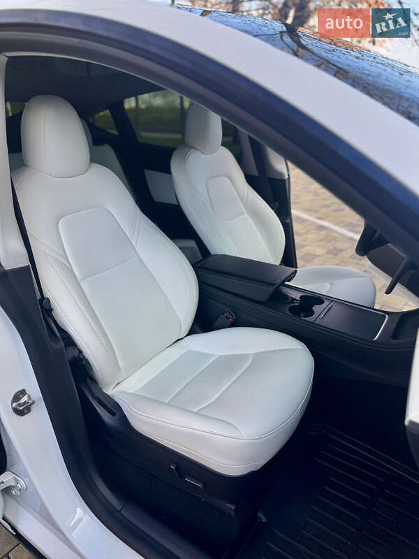 Позашляховик / Кросовер Tesla Model Y 2021 в Кременчуці