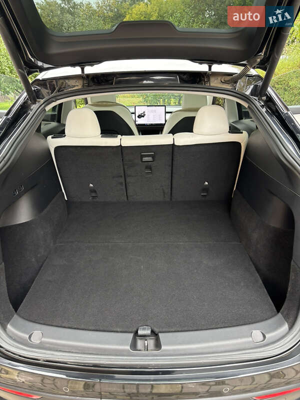 Позашляховик / Кросовер Tesla Model Y 2020 в Тернополі