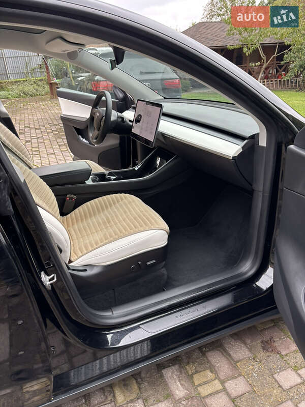 Позашляховик / Кросовер Tesla Model Y 2020 в Тернополі