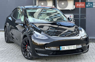 Позашляховик / Кросовер Tesla Model Y 2023 в Рівному