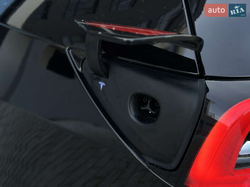 Позашляховик / Кросовер Tesla Model Y 2023 в Рівному фото 13 Позашляховик / Кросовер Tesla Model Y 2023 в Рівному