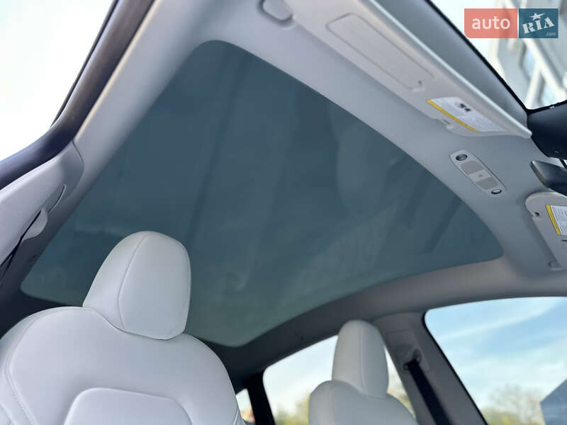 Позашляховик / Кросовер Tesla Model Y 2023 в Рівному фото 25 Позашляховик / Кросовер Tesla Model Y 2023 в Рівному