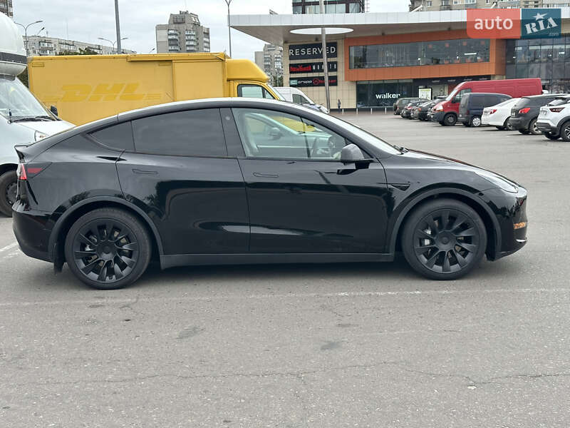 Позашляховик / Кросовер Tesla Model Y 2021 в Києві фото 11 Позашляховик / Кросовер Tesla Model Y 2021 в Києві