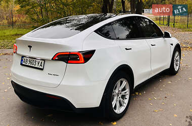 Позашляховик / Кросовер Tesla Model Y 2023 в  фото 3 Позашляховик / Кросовер Tesla Model Y 2023 в