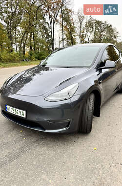 Позашляховик / Кросовер Tesla Model Y 2023 в  фото 3 Позашляховик / Кросовер Tesla Model Y 2023 в