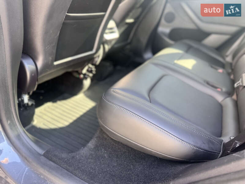 Позашляховик / Кросовер Tesla Model Y 2022 в Києві