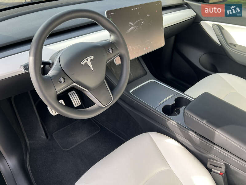 Позашляховик / Кросовер Tesla Model Y 2022 в Львові