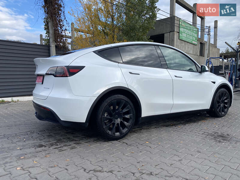 Позашляховик / Кросовер Tesla Model Y 2023 в Києві фото 13 Позашляховик / Кросовер Tesla Model Y 2023 в Києві
