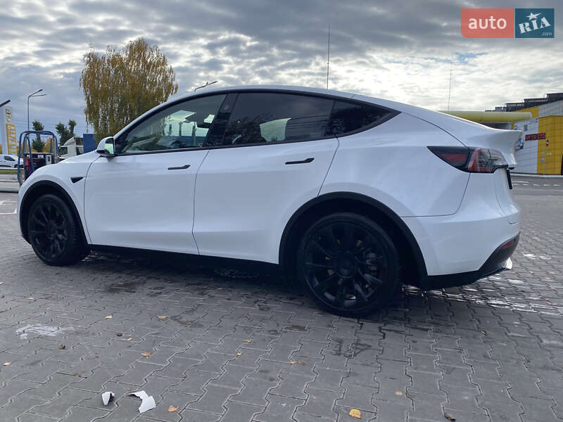 Позашляховик / Кросовер Tesla Model Y 2023 в Києві фото 19 Позашляховик / Кросовер Tesla Model Y 2023 в Києві