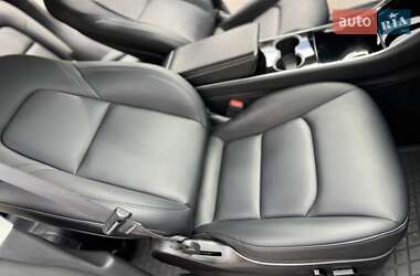 Внедорожник / Кроссовер Tesla Model Y 2021 в 