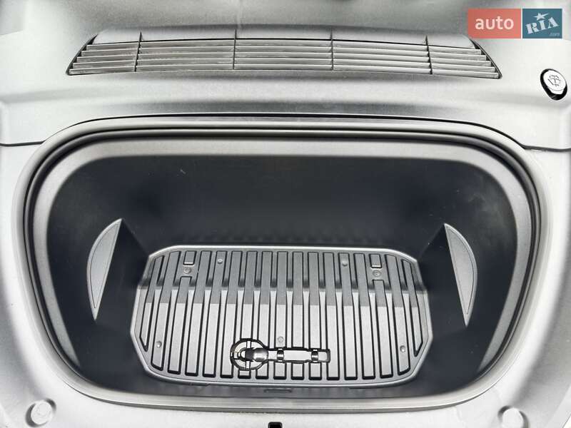 Позашляховик / Кросовер Tesla Model Y 2021 в Львові фото 29 Позашляховик / Кросовер Tesla Model Y 2021 в Львові